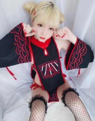 泌尿科女医生三中字厚德